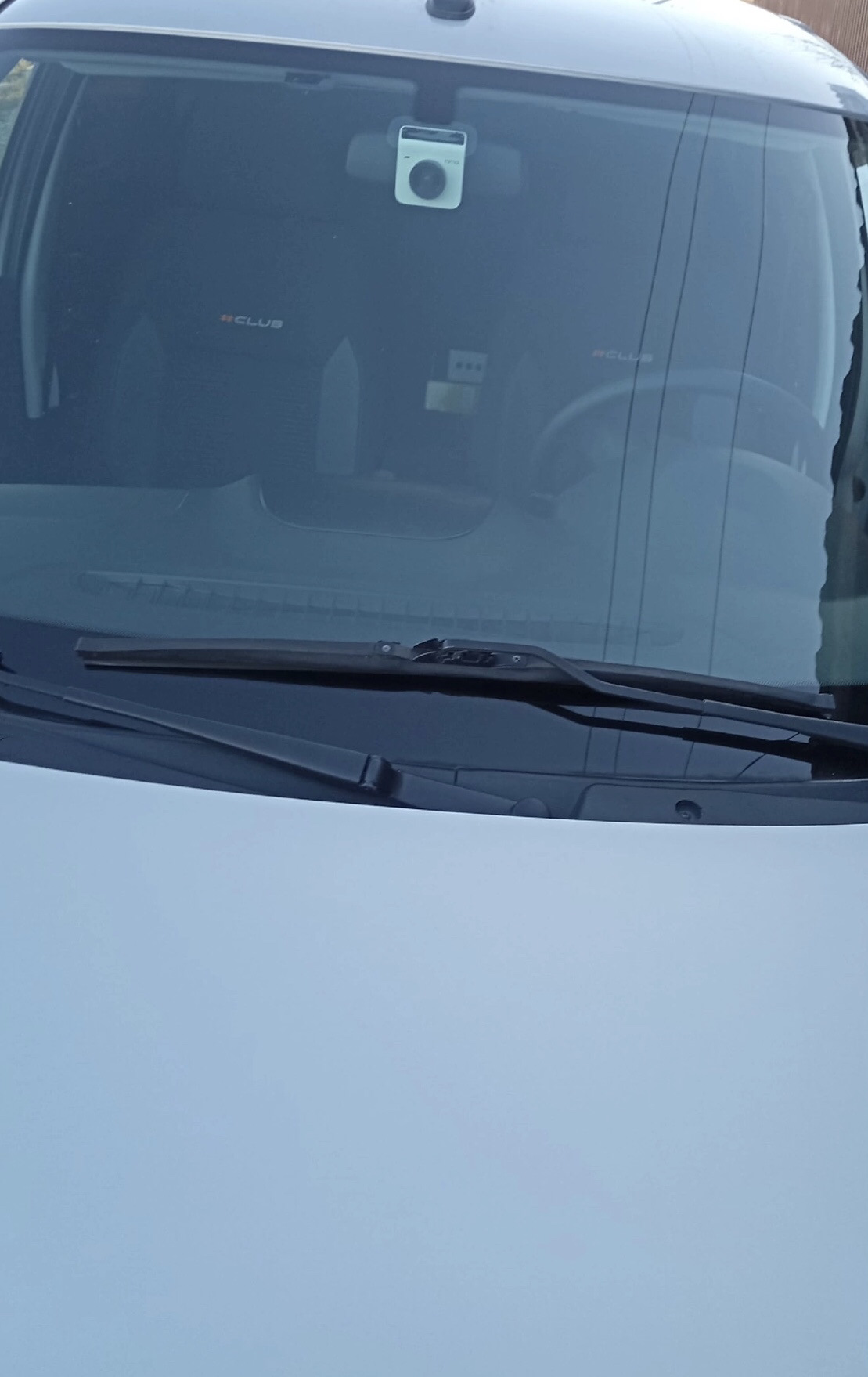 Розетка в бардачок и видео регистратор — Lada Гранта (2G) FL, 1,6 л ...