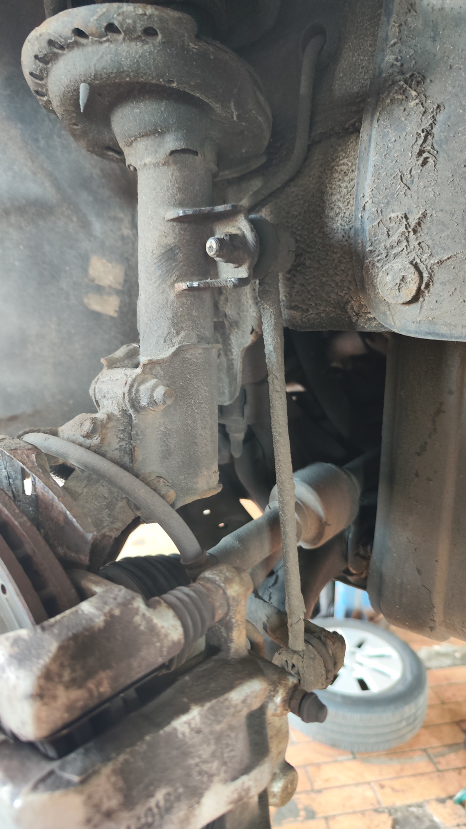 А вот и сам оригинал, 11 лет — KIA Rio (3G)