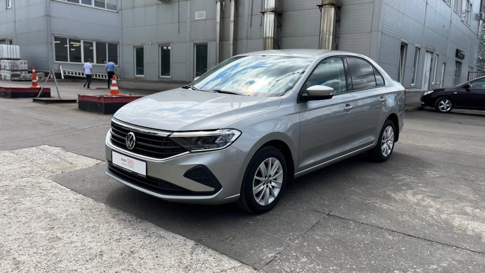 Volkswagen Polo Liftback 1.6 AT