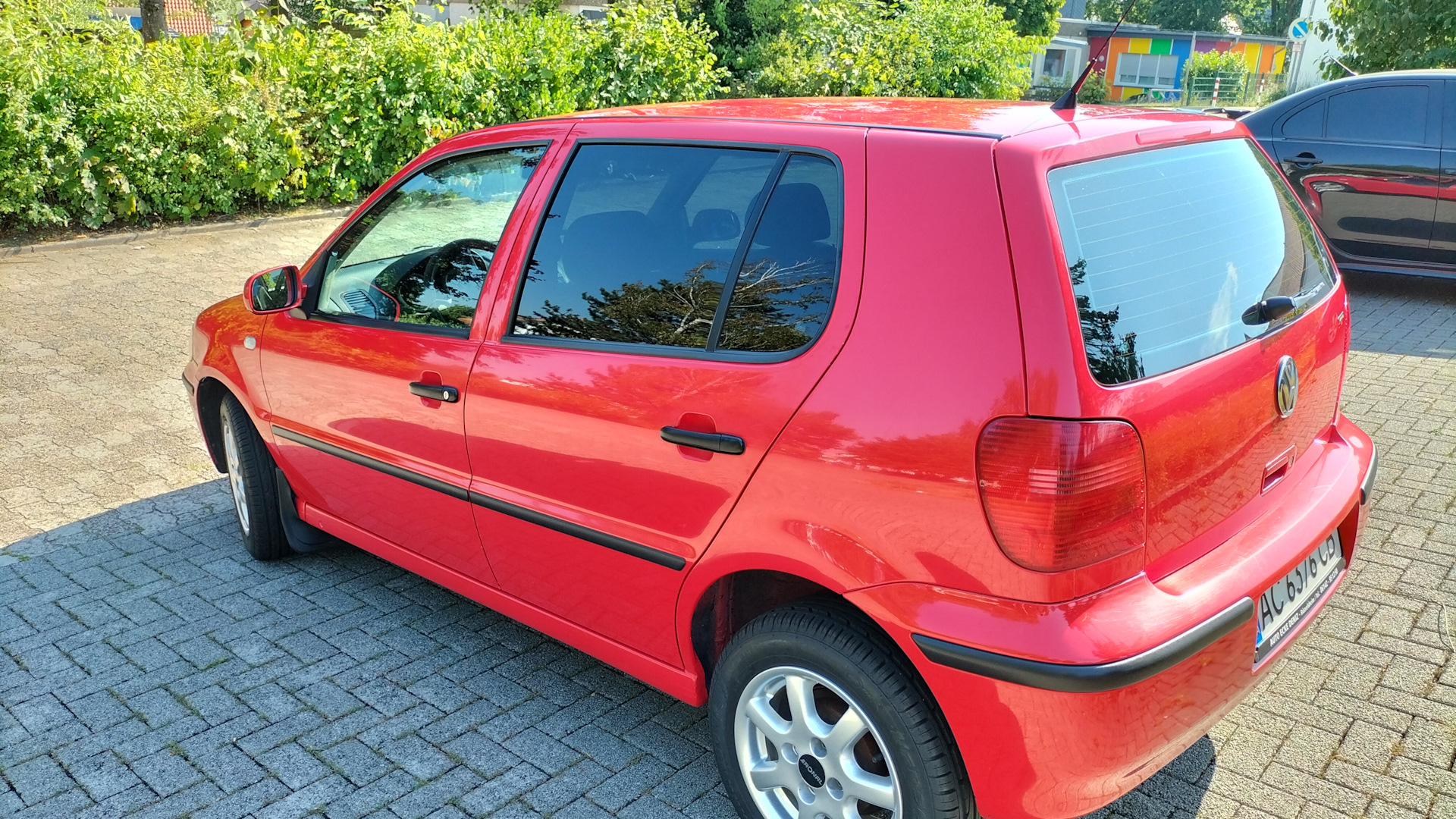 Volkswagen Polo Mk3 1.0 бензиновый 2000 | Яркий на DRIVE2