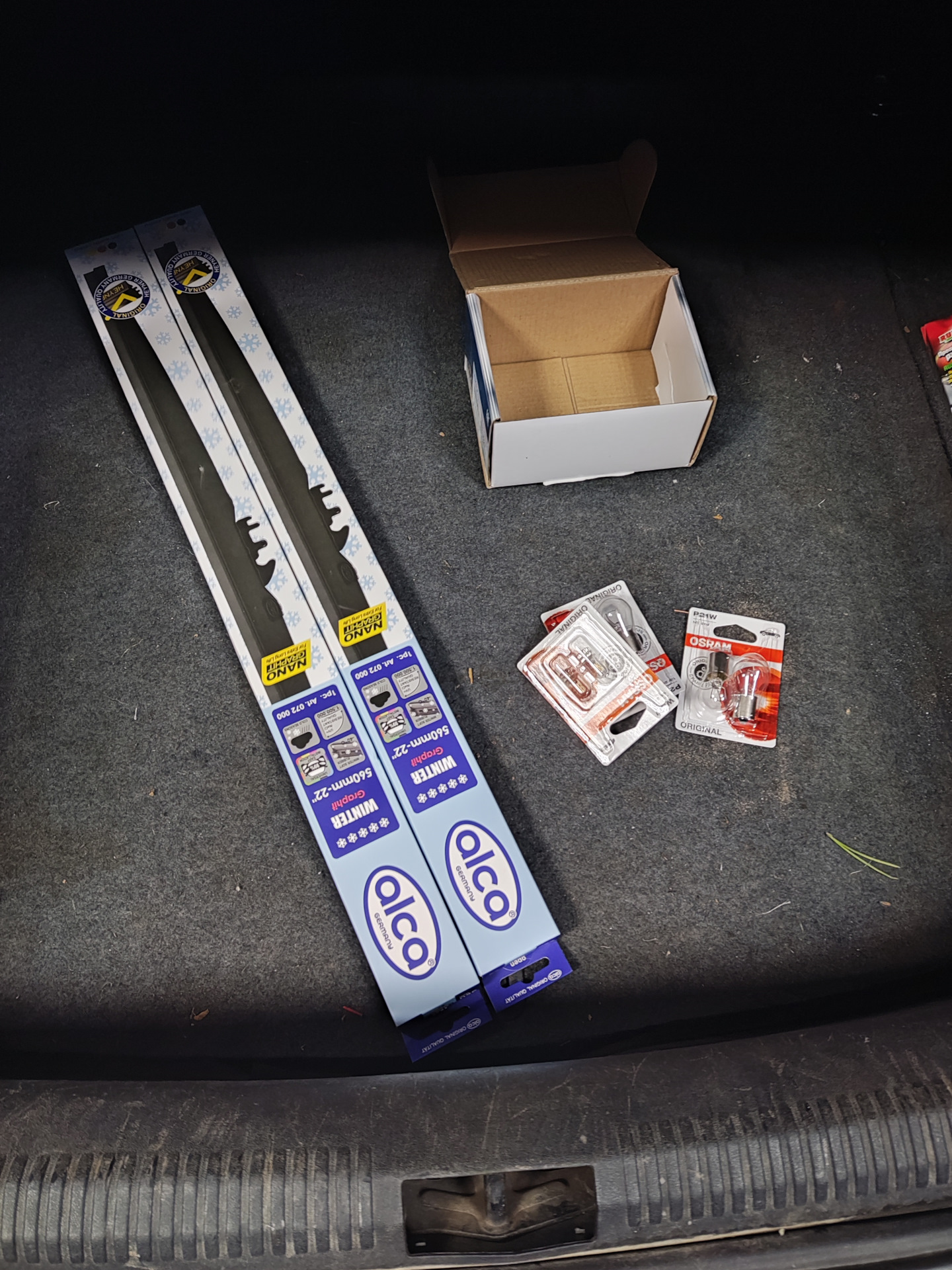 Решил поменять задние лампочки и опять нарвался на щупальцы предхоза ...