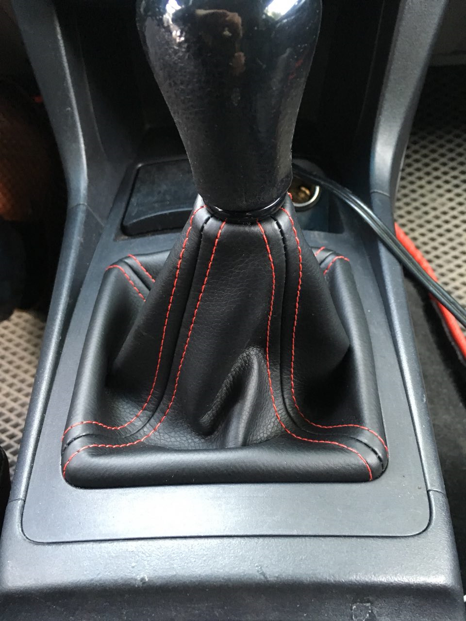 Чехол мкпп. Чехол кпп кшкода актавия а7. Мкпп honda civic 4d. Чехол кулисы кпп актрос. Чехол коробки передач форд фокус 2.