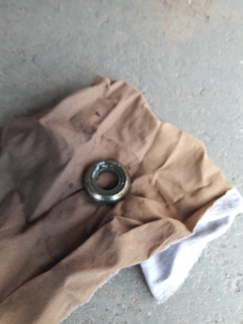 goAAAgEoWOA 960 Как выбить внутренний шрус тигуан