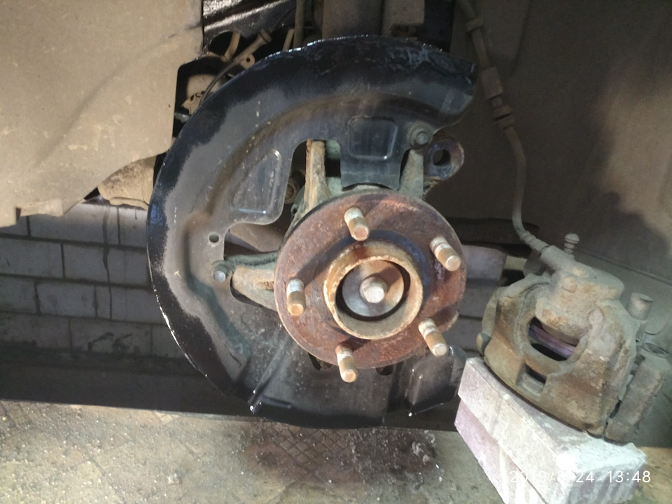 обрезал кожух, подкрасил места среза. — Ford Mondeo IV