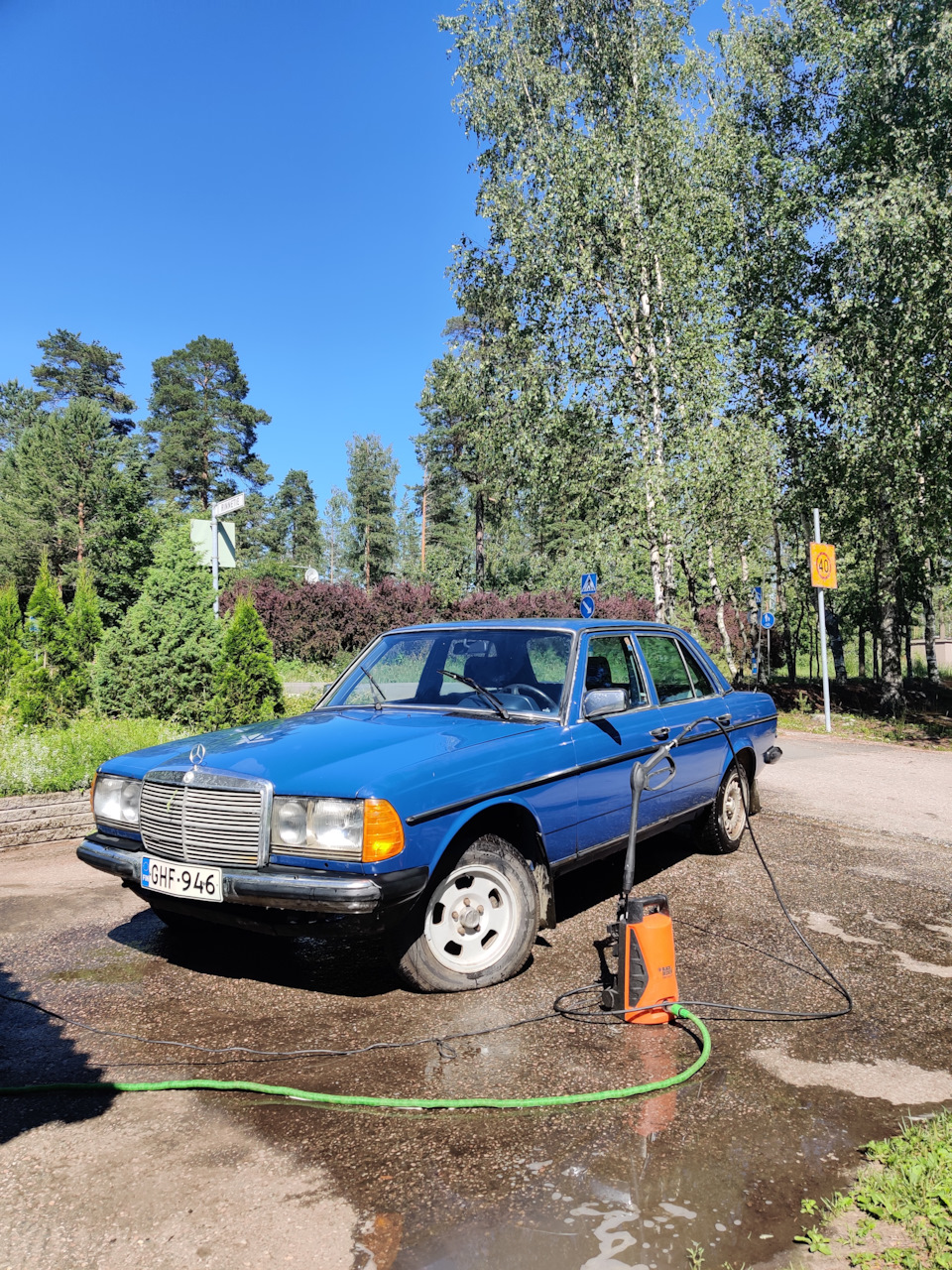 Купленный более 3-лет назад 123-й, наконец то доехал до дома. —  Mercedes-Benz W123, 2,3 л, 1982 года | эвакуация | DRIVE2