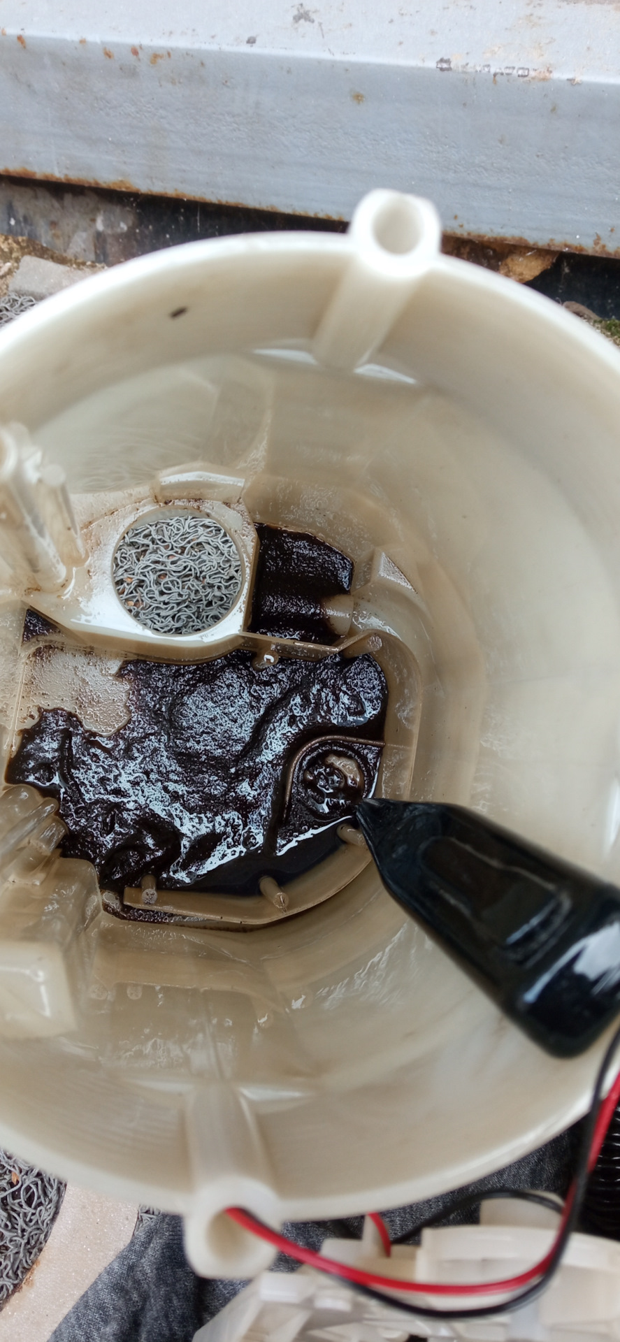 Чистка заборника в баке. — Renault Scenic II, 1,9 л, 2004 года | своими ...