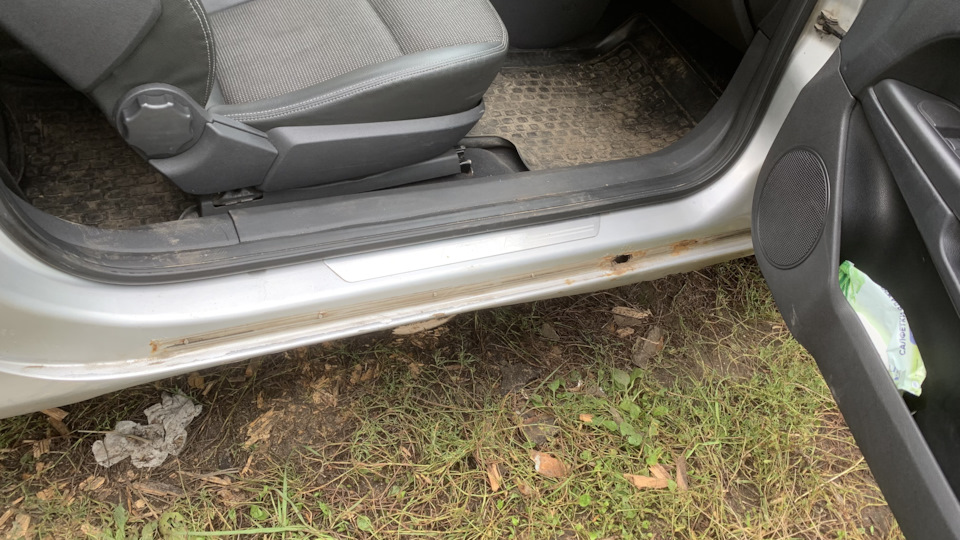 А вот и пороги еще передают привет — Opel Astra H GTC, 1,8 л, 2006 года ...