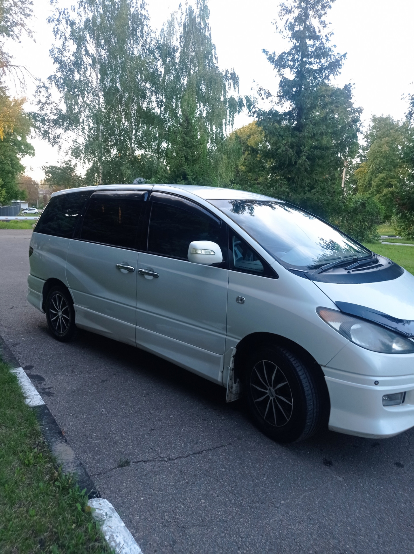 Toyota Estima II