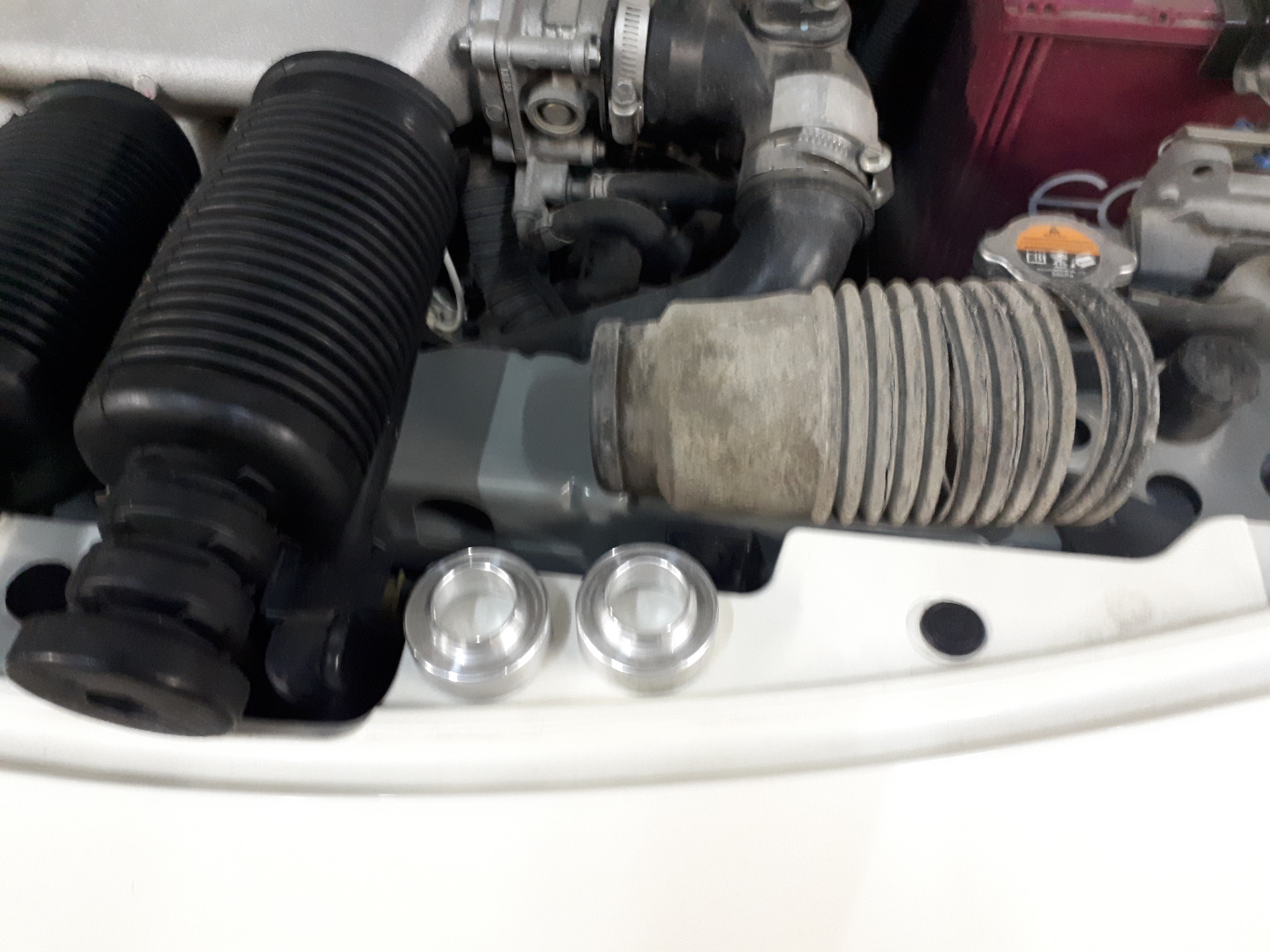Приподнял проставками — Nissan Note (2G), 1,2 л, 2014 года | своими ...