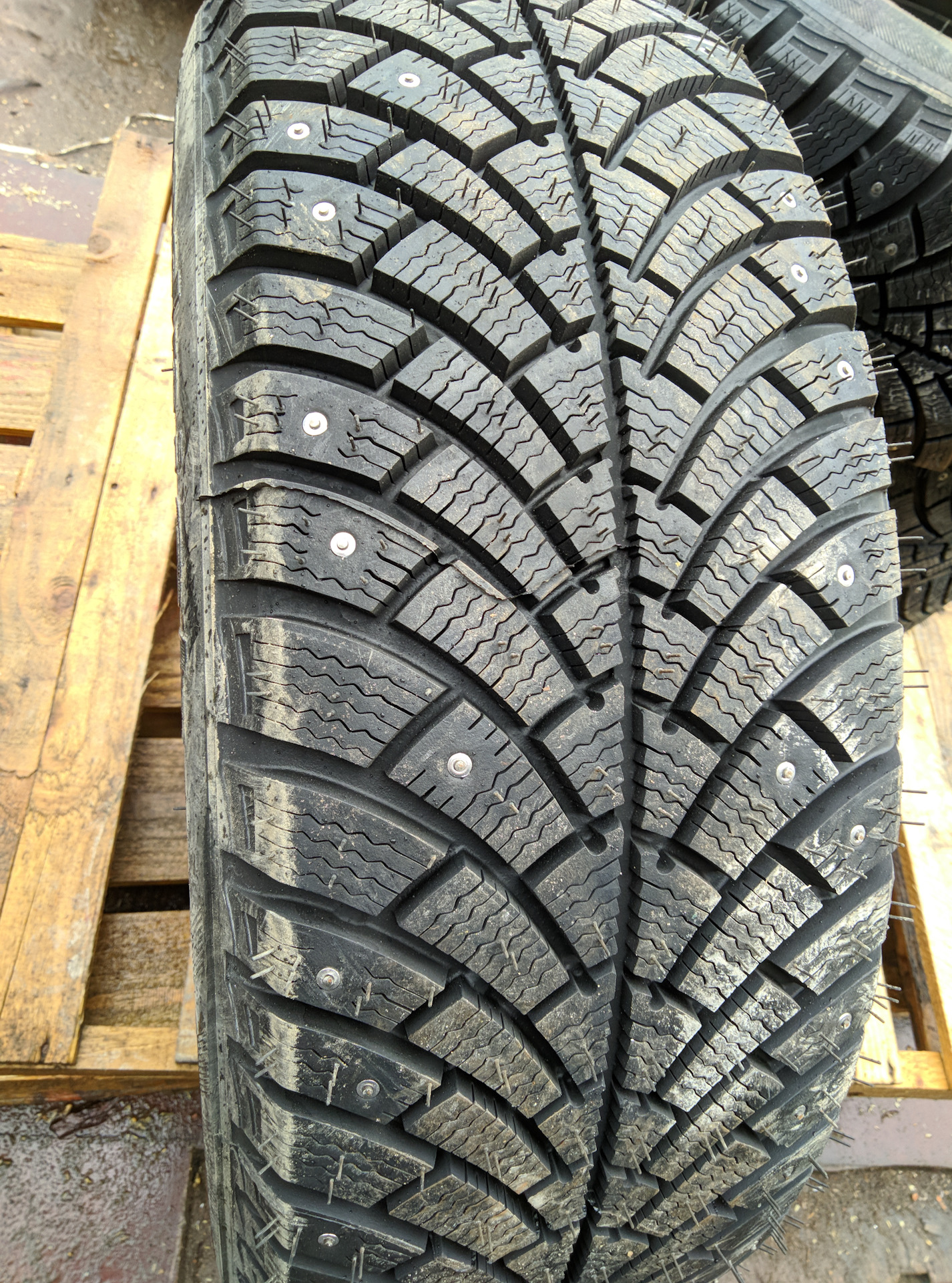 Stud 215 65 r16. BFGOODRICH G-Force stud 215/65 r16. BFGOODRICH 185/65r15 88q g-Force stud. BFGOODRICH G-Force stud 185/60 r15. BFGOODRICH G-Force stud 235/65 r17.