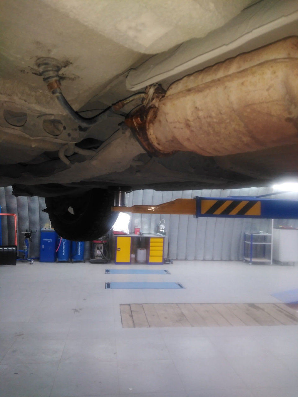 Замена(подшипник ступицы перед, подушка двс, установка ката) — Toyota ...