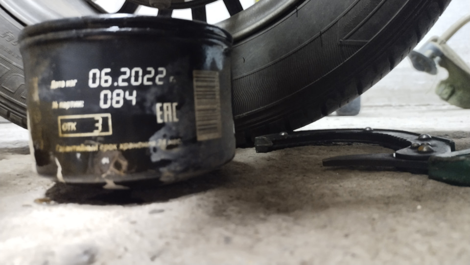 Замена масляного фильтра — LADA 21113, 1,5 л., 2004 года | плановое ТО ...