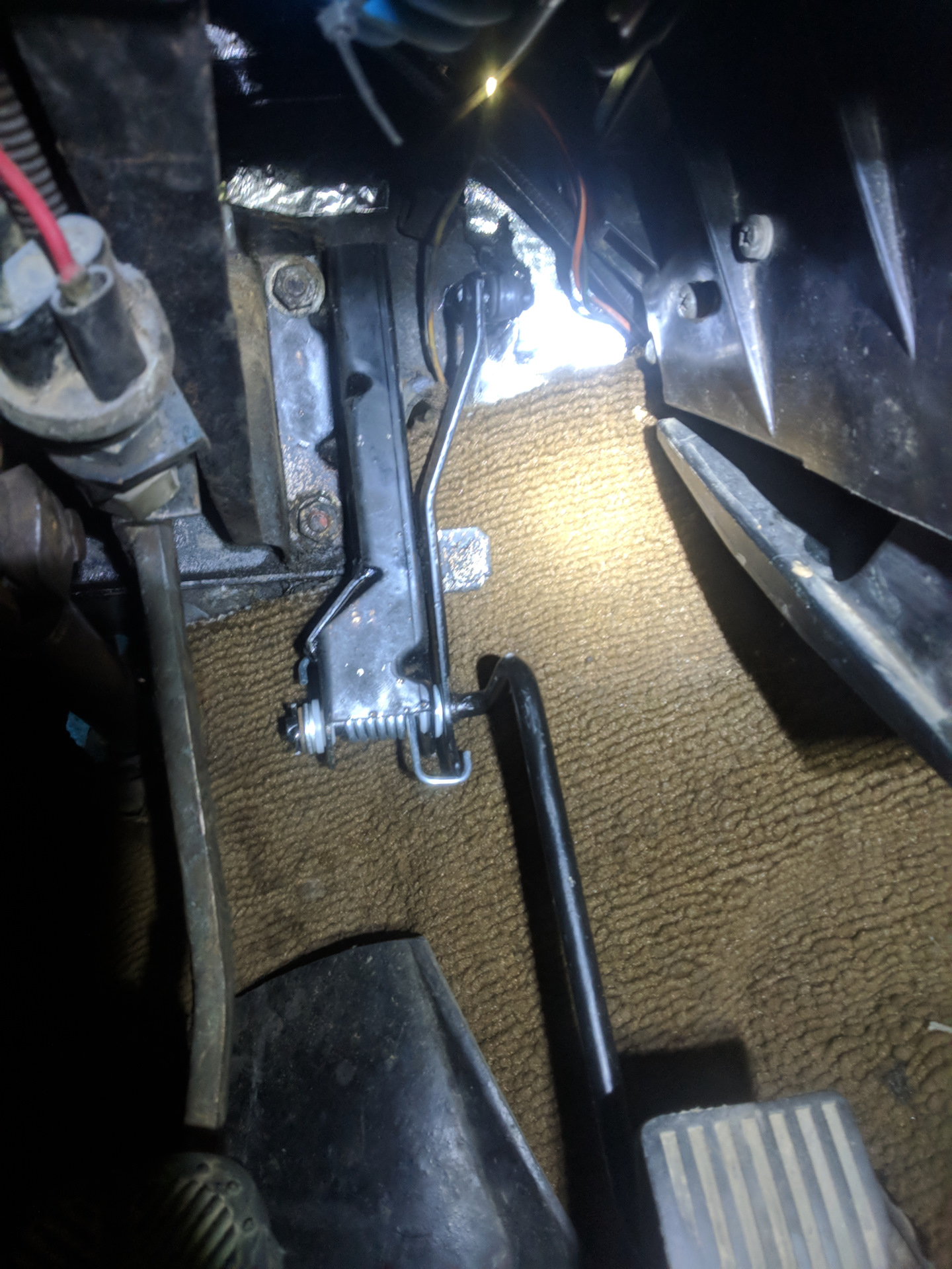 Инжекторная педаль от 2107 на Solex — Lada 21011, 1,5 л, 1975 года ...