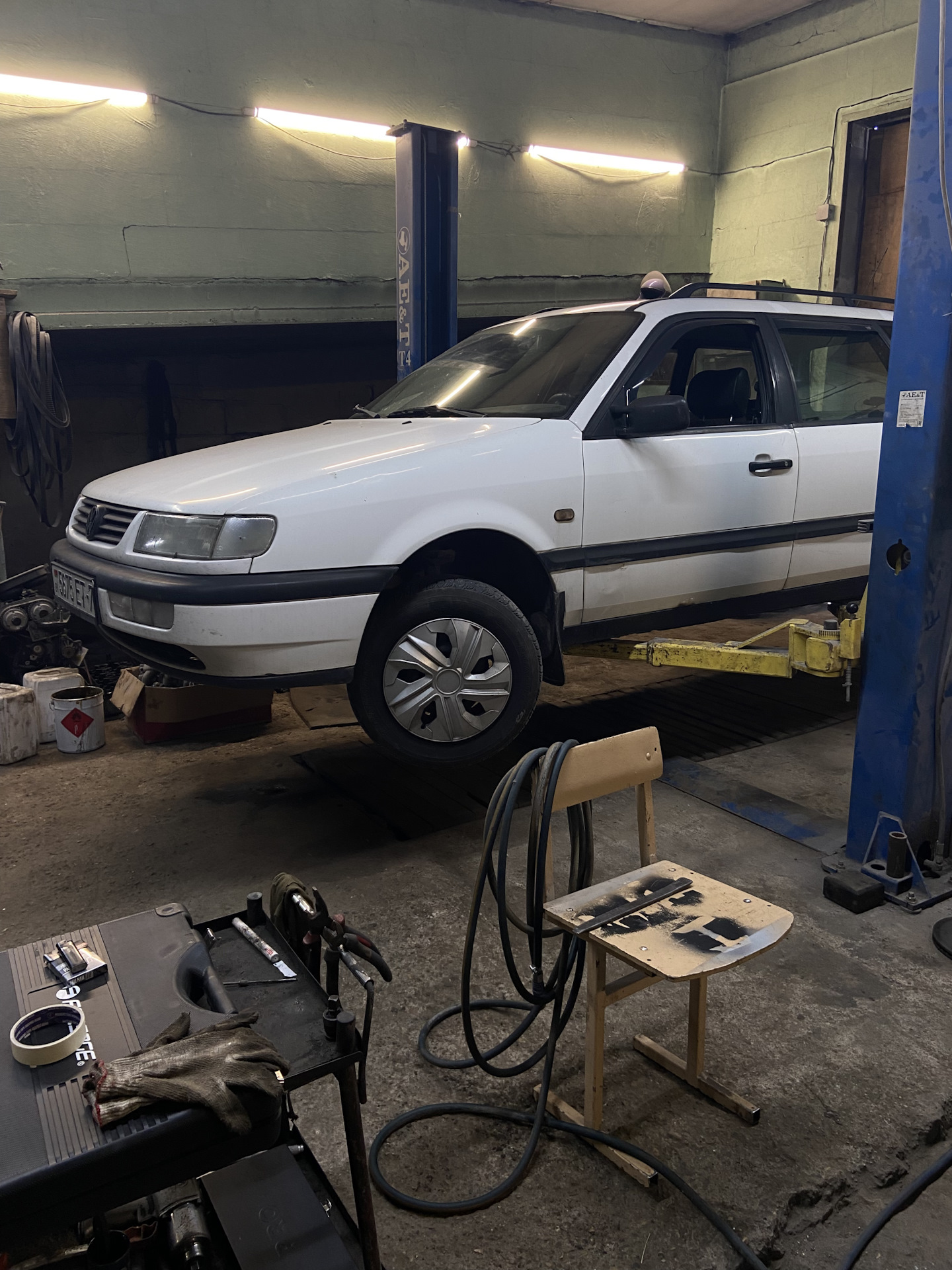 Первый заезд в гараж. — Volkswagen Passat B4, 1,9 л, 1995 года | покупка  машины | DRIVE2