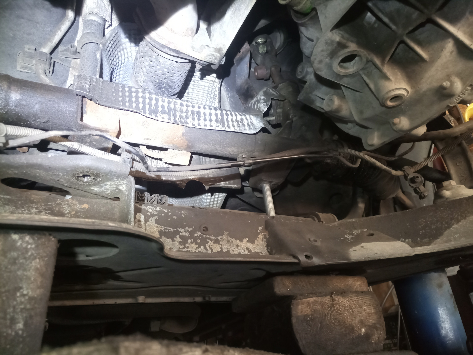 Замена крестовины и рулевой рейки — Renault Espace IV, 1,9 л, 2006 года ...