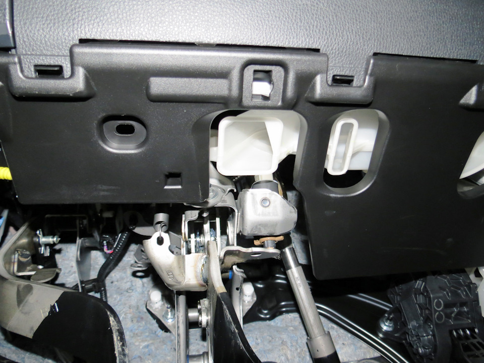 3.ПОДРУЛЕВОЕ пространство, под БАРДАЧКОМ, ПРЕДОХРАНИТЕЛИ и др. — Toyota ...