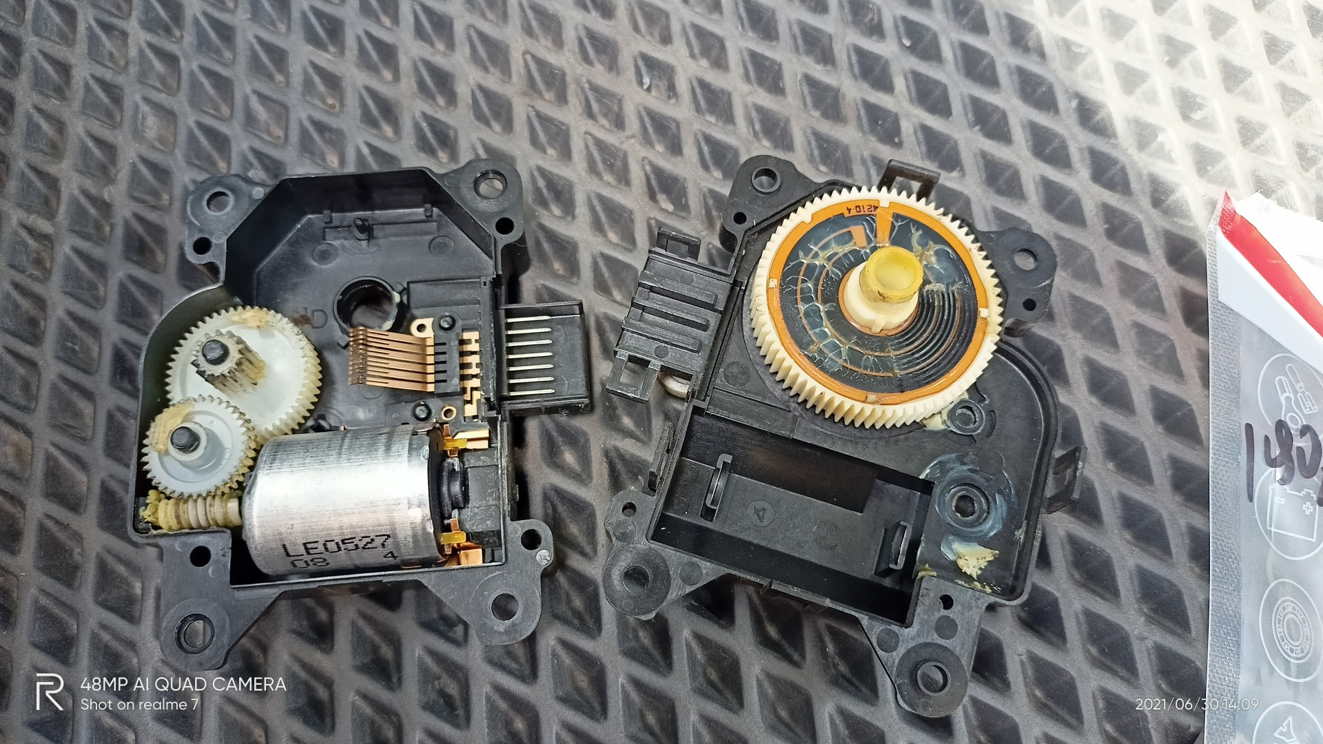 Шайба сервопривода 3970b. Ремонт сервопривода. Сервопривод на печку фольксваген. Ремонт сервопривода. Сервопривод заслонок печки stream rn1.