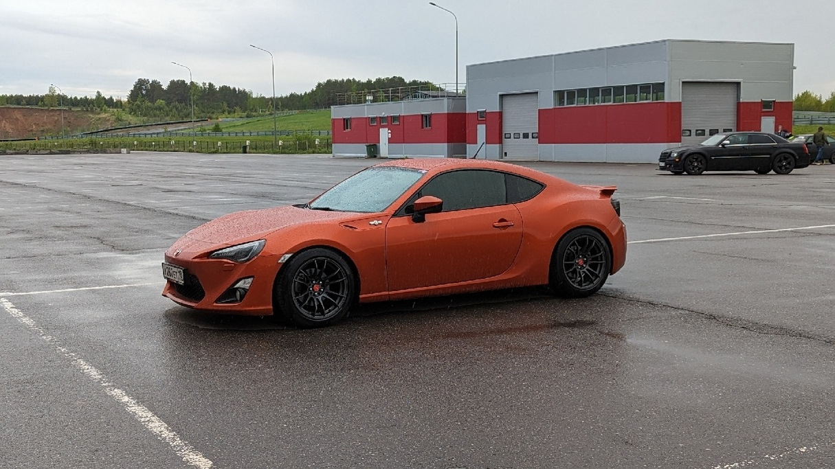 Toyota GT86 2.0 бензиновый 2012 | на DRIVE2