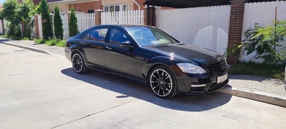 Фото в бортжурнале Mercedes-Benz S-Class (W221)