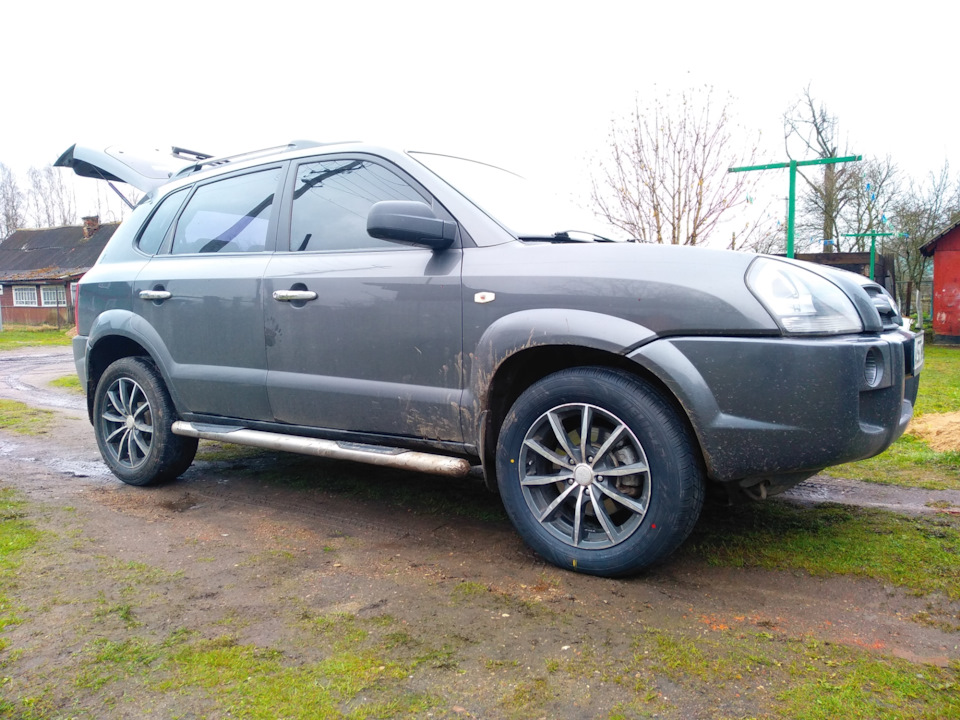 Снял защиту порогов. — Hyundai Tucson (JM), 2 л, 2008 года | аксессуары ...