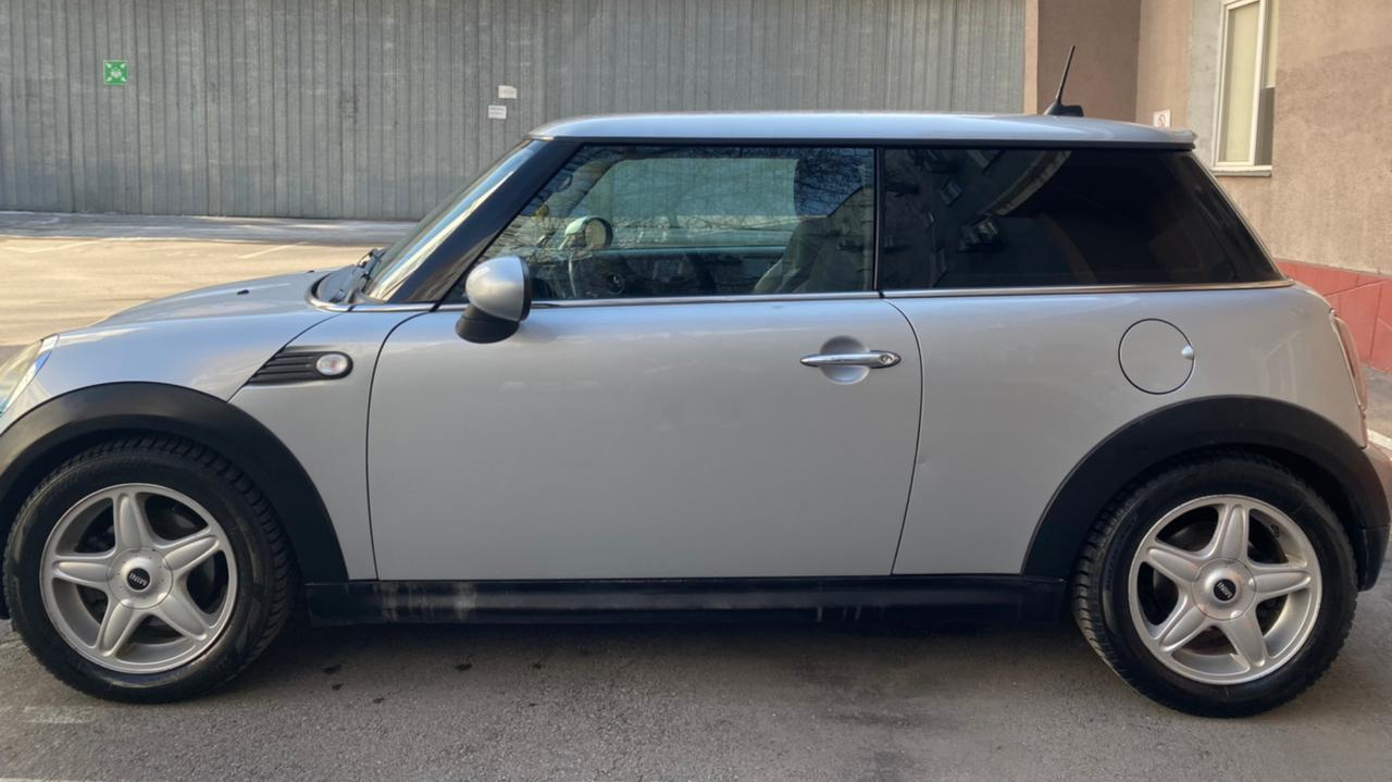 MINI Cooper Mk II 1.6 бензиновый 2007 | Машина жены на DRIVE2