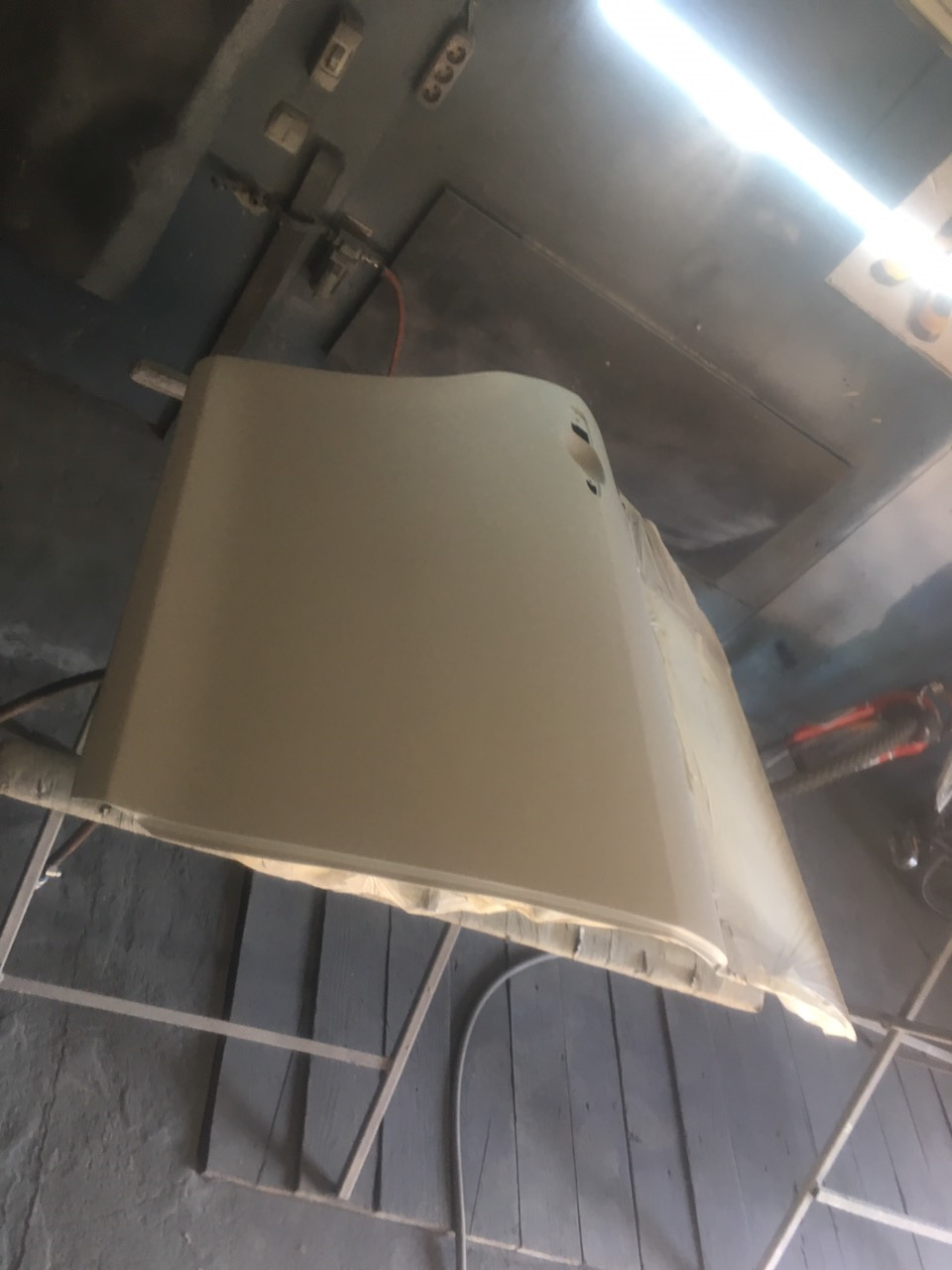 Новый свет на Actros / Замена галогена на LED в головном свете ...