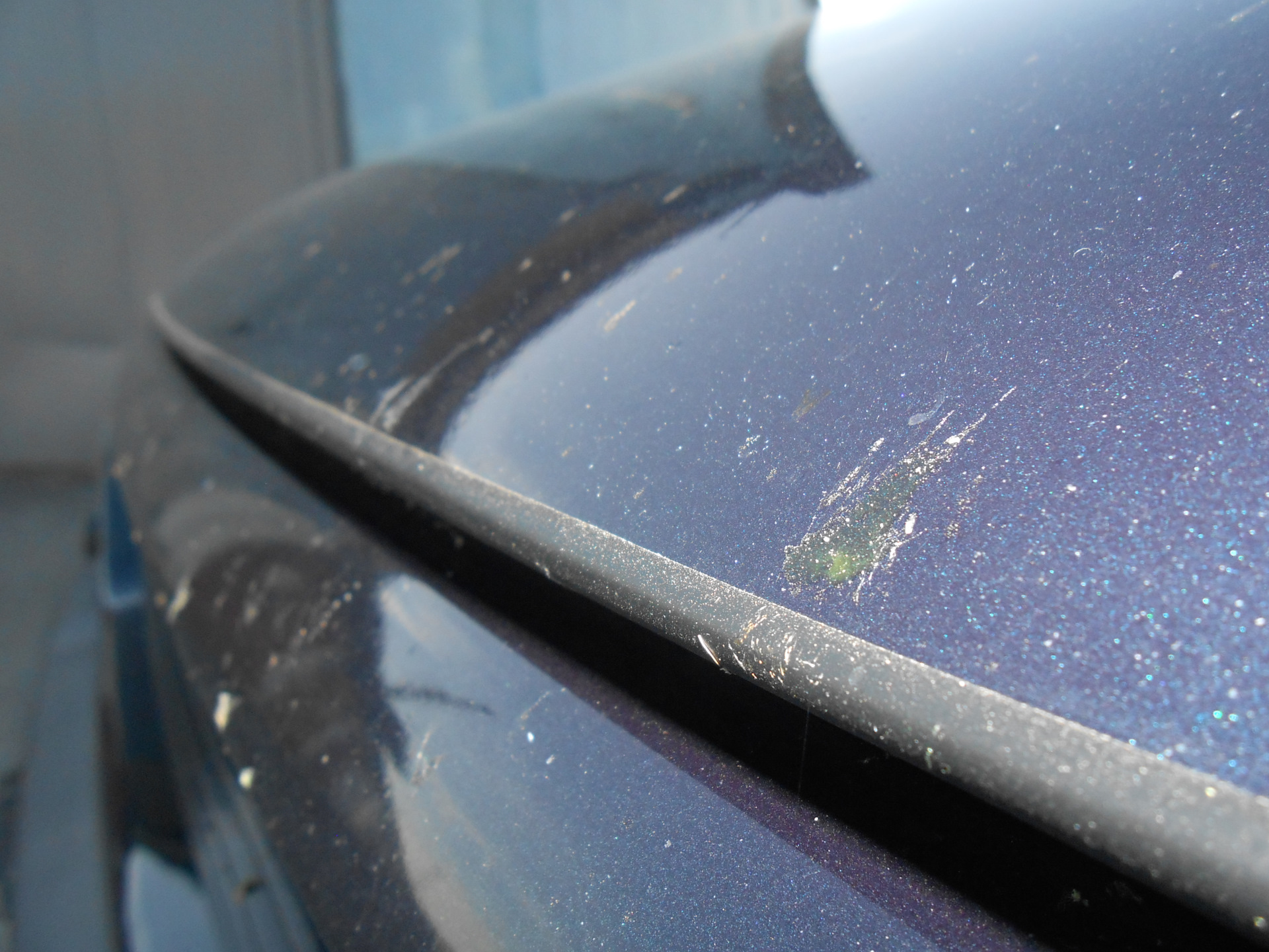 кромка капота. кромка капота. сварка кромки капота 2123. защита капота автомобиля от сколов на шевроле нива. пленка на кромку капота ix35.