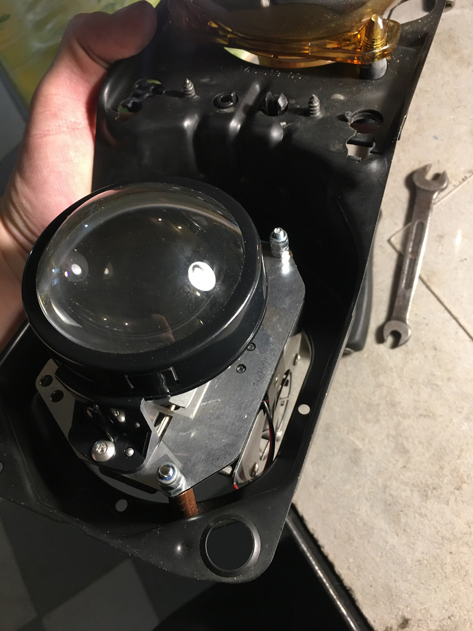 Между нами тает LED или как я менял линзы в фарах — BMW 5 series (E39 ...