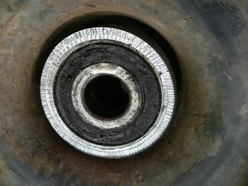 Замена подшипника в опоре передних стоек — Subaru Forester (SF), 2 л ...