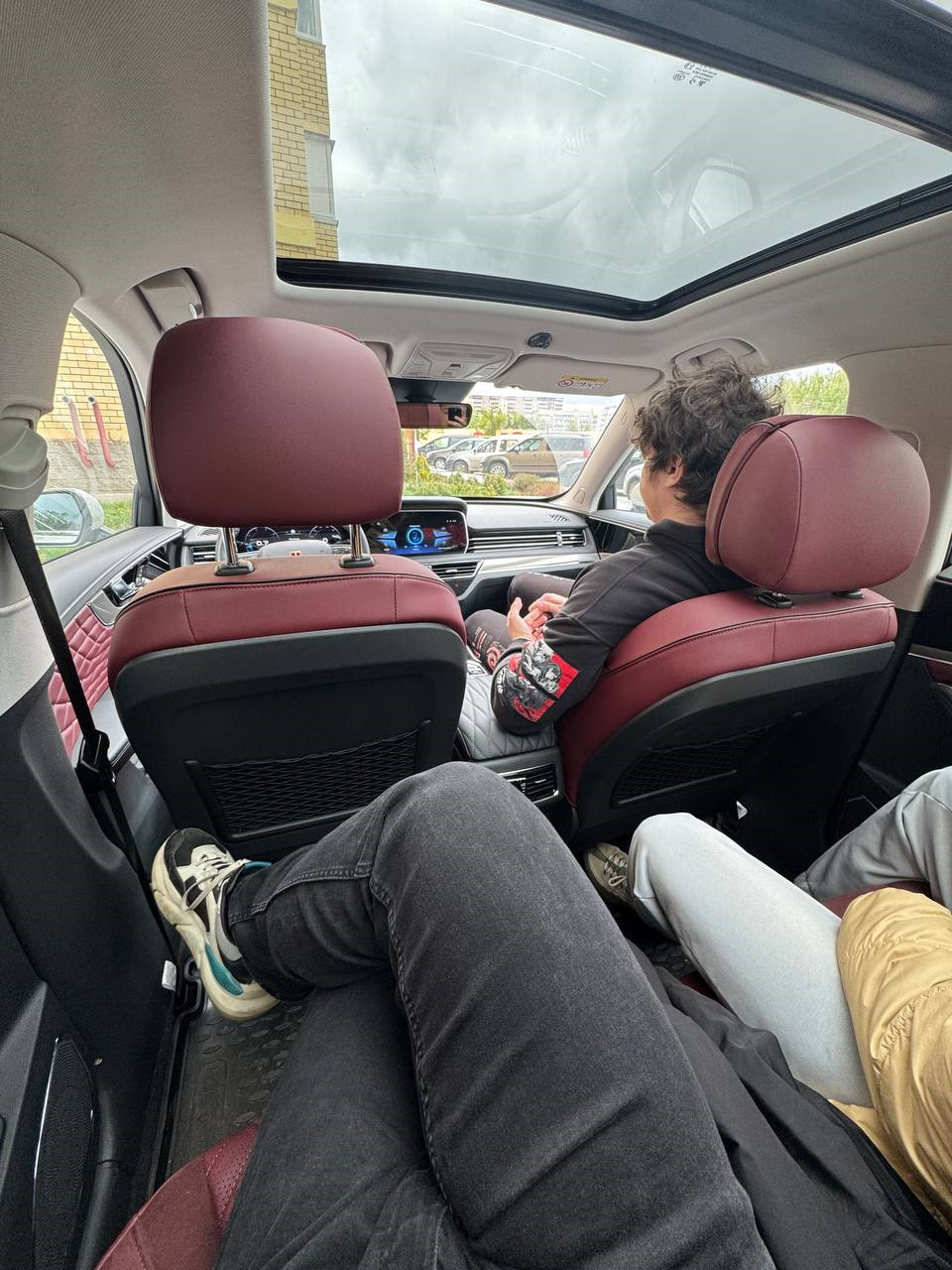 Фото в бортжурнале Hongqi HS5