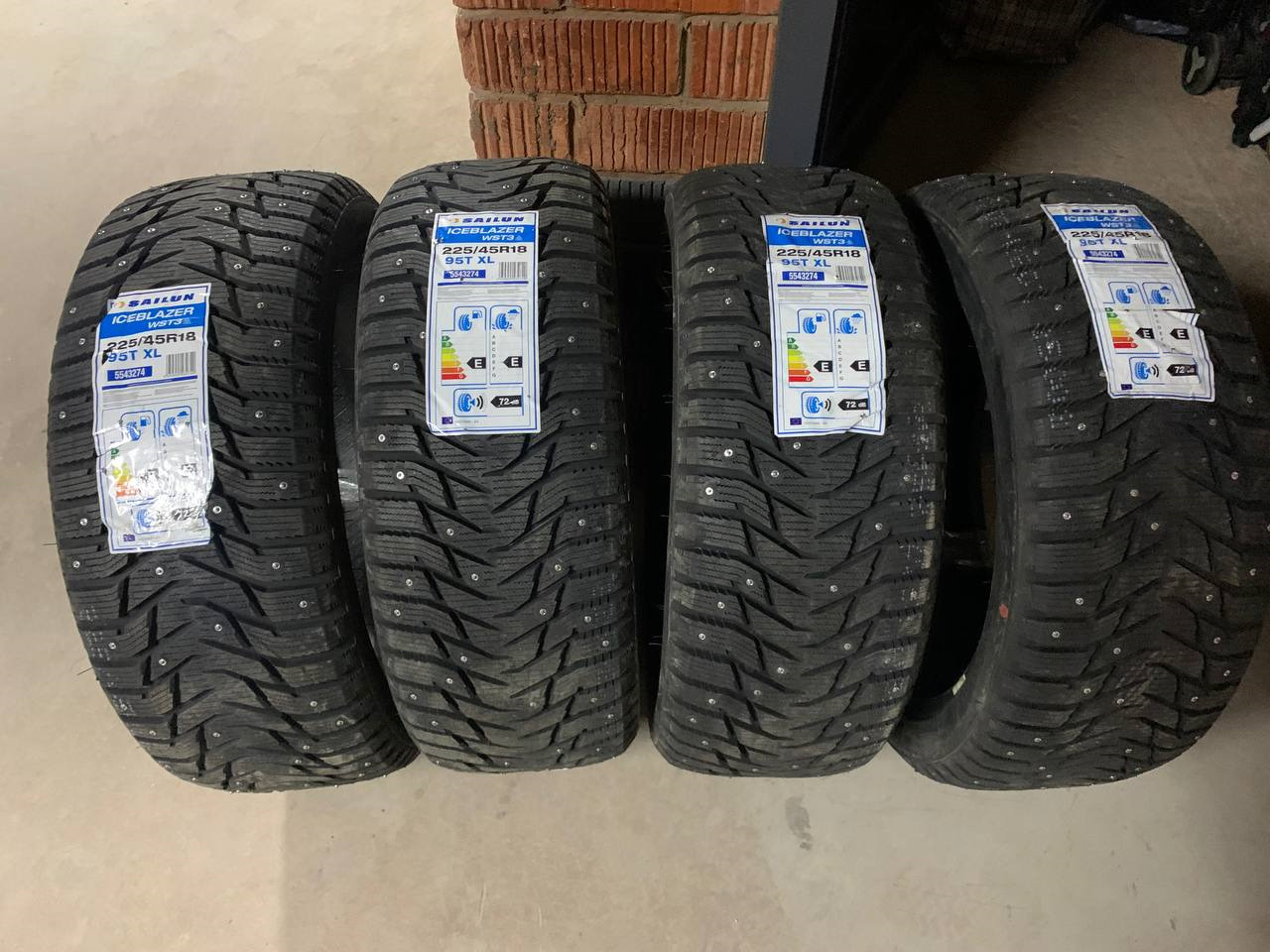 Шины sailun wst3. Sailun Ice Blazer wst3 225/45 r18. Sailun Ice Blazer wst3. Sailun Ice Blazer 225 45 18. Sailun Ice Blazer wst3 (шип).