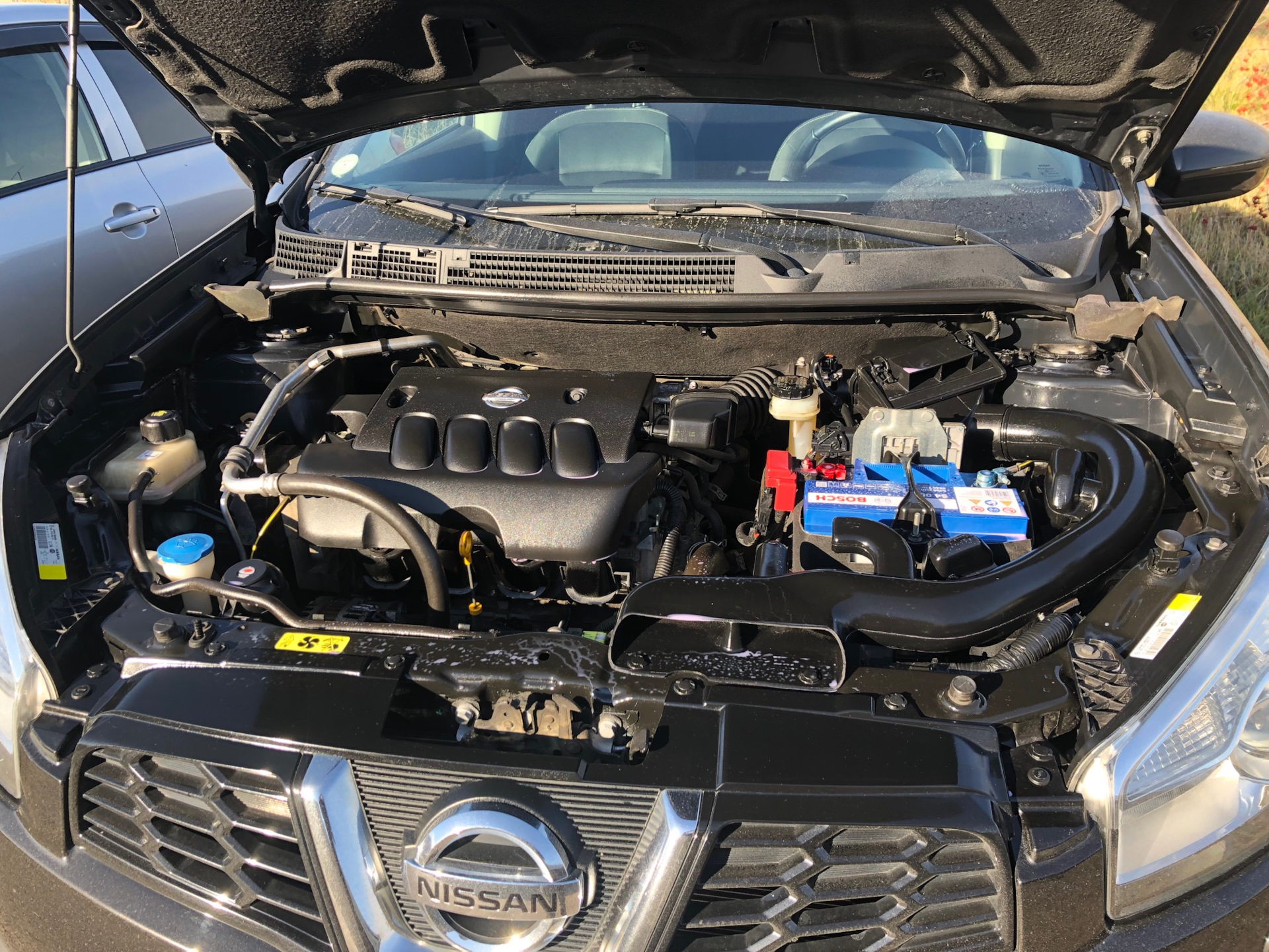 Порядок под капотом — Nissan Qashqai (1G), 2 л, 2013 года | аксессуары ...