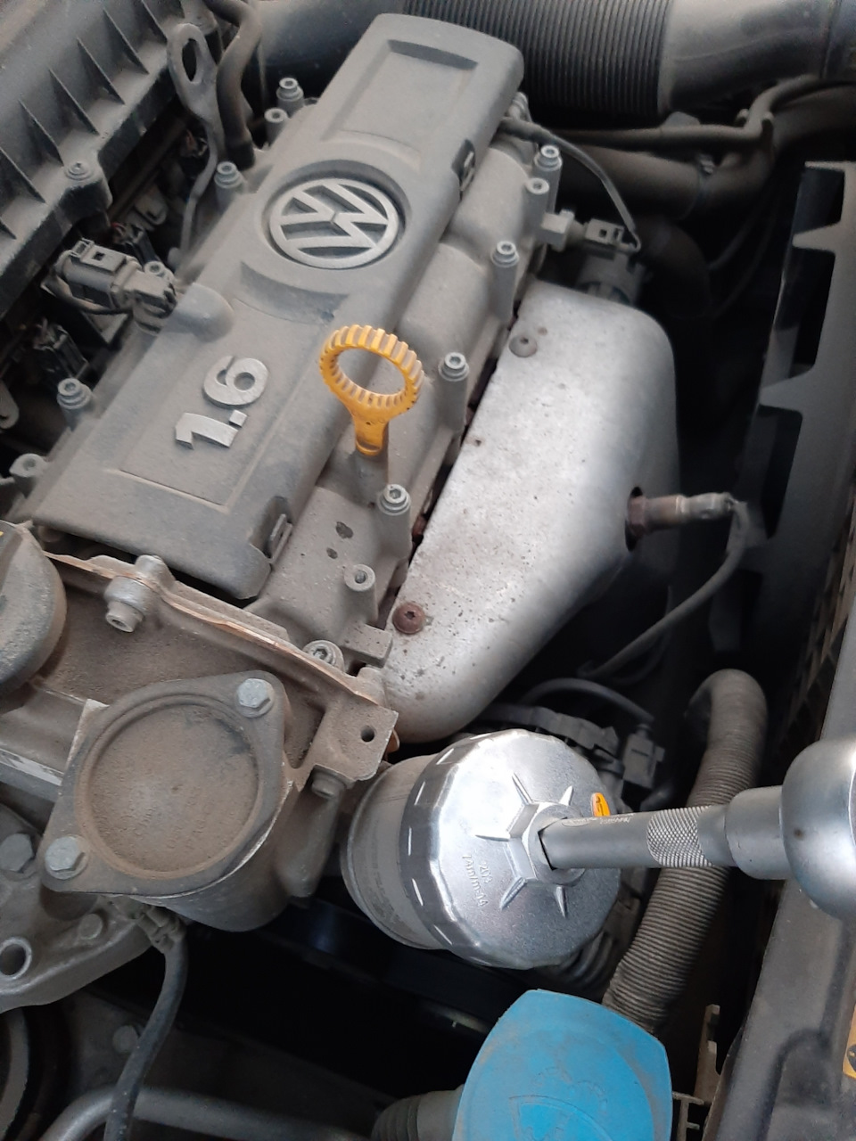 ТО 2,5. Насос для откачки масла через щуп. — Volkswagen Polo Sedan, 1,6 ...