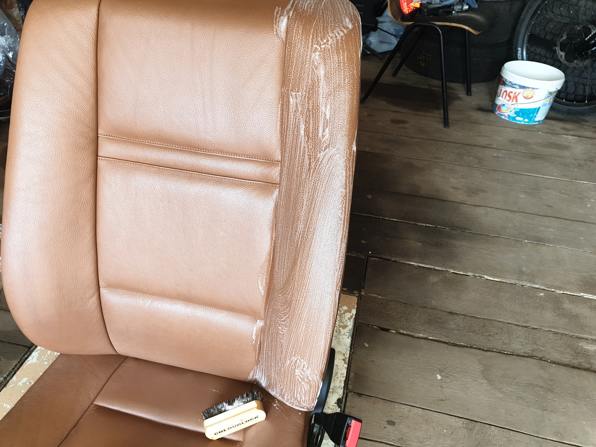 Реставрация кожаного. Материал для обшивки сидений. Обшить сиденье стула. Восстановление сидений автомобиля. Восстановление кожаного салона своими руками.
