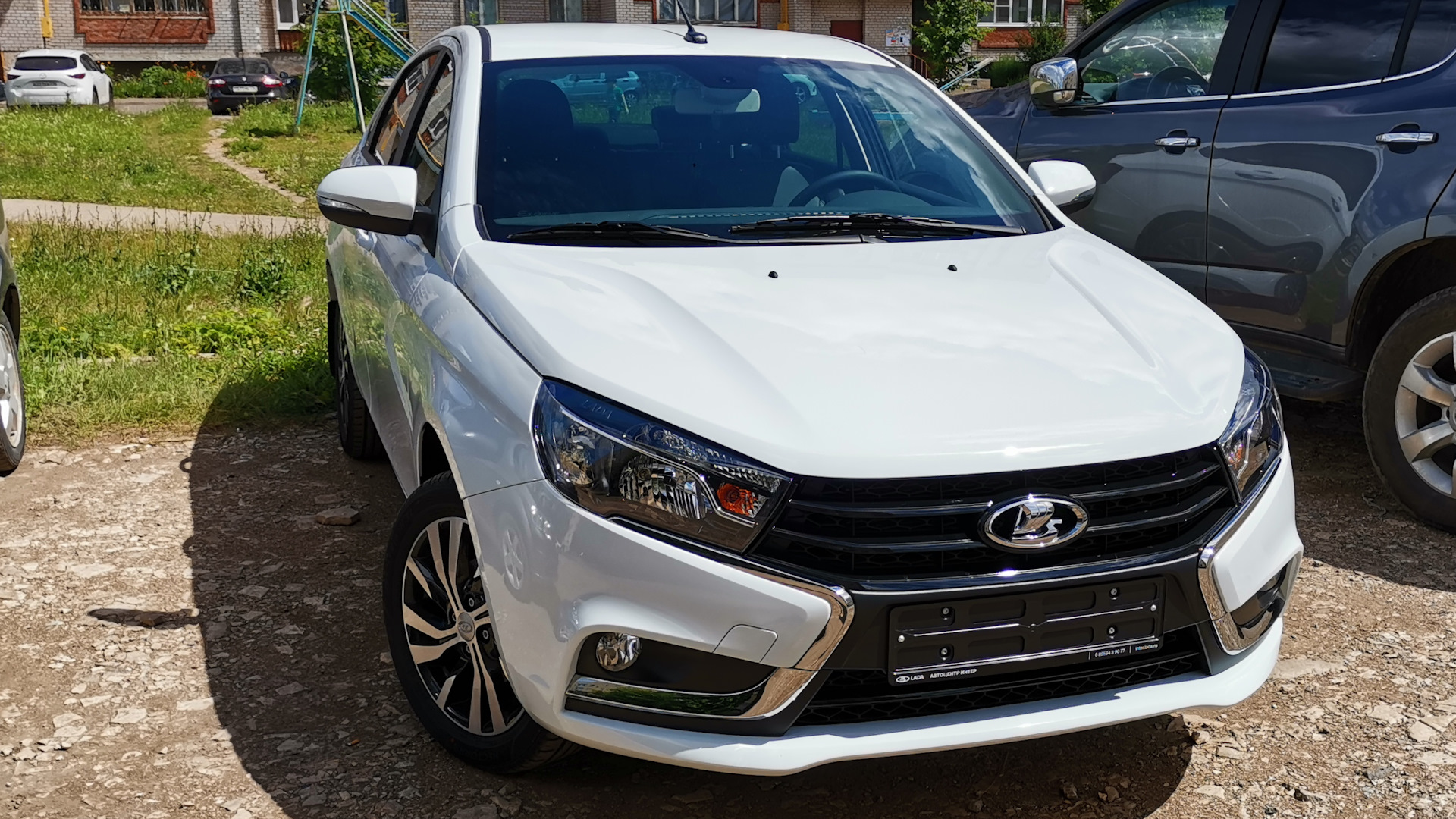 Lada Vesta 1.8 бензиновый 2019