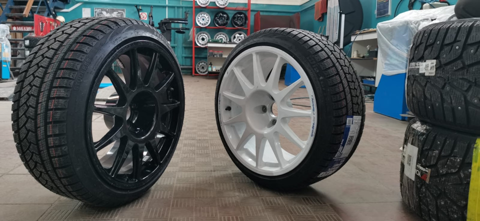Зимние колёса 215/40 R17 на Speedline 9Jx17 (примерка на Гранту ...