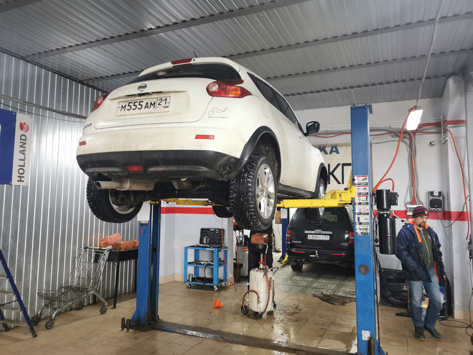 Замена масла в вариаторе и ДВС — Nissan Juke (1G), 1,6 л, 2011 года ...