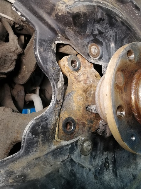 Ремонт щитков тормозных дисков — Skoda Superb Combi (Mk2), 2 л, 2011 ...