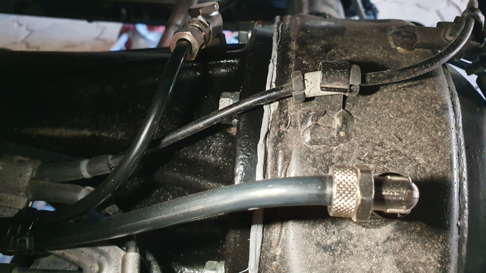 Вывод сапуна моста. — Suzuki Jimny, 1,3 л, 2005 года | тюнинг | DRIVE2