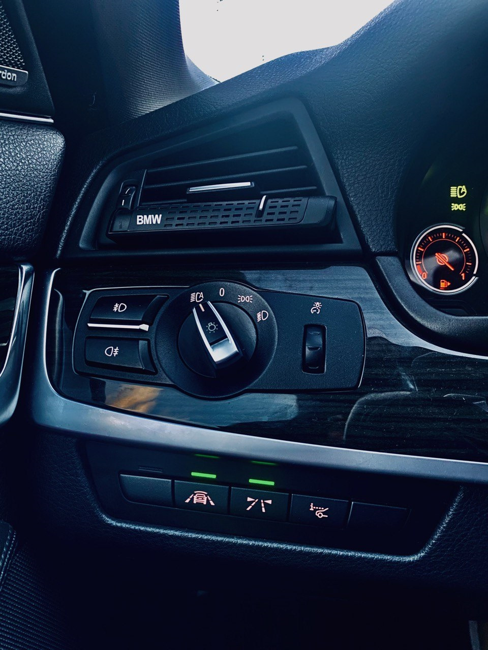 Дооснащение виртуальным дисплеем (HUD) (S610A) BMW F10 — BMW 5 series