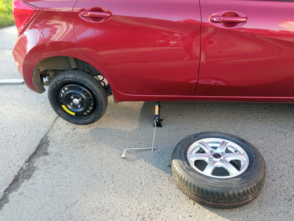 Боковой порез резины и удачный поиск редкой покрышки. — Nissan Note (2G ...