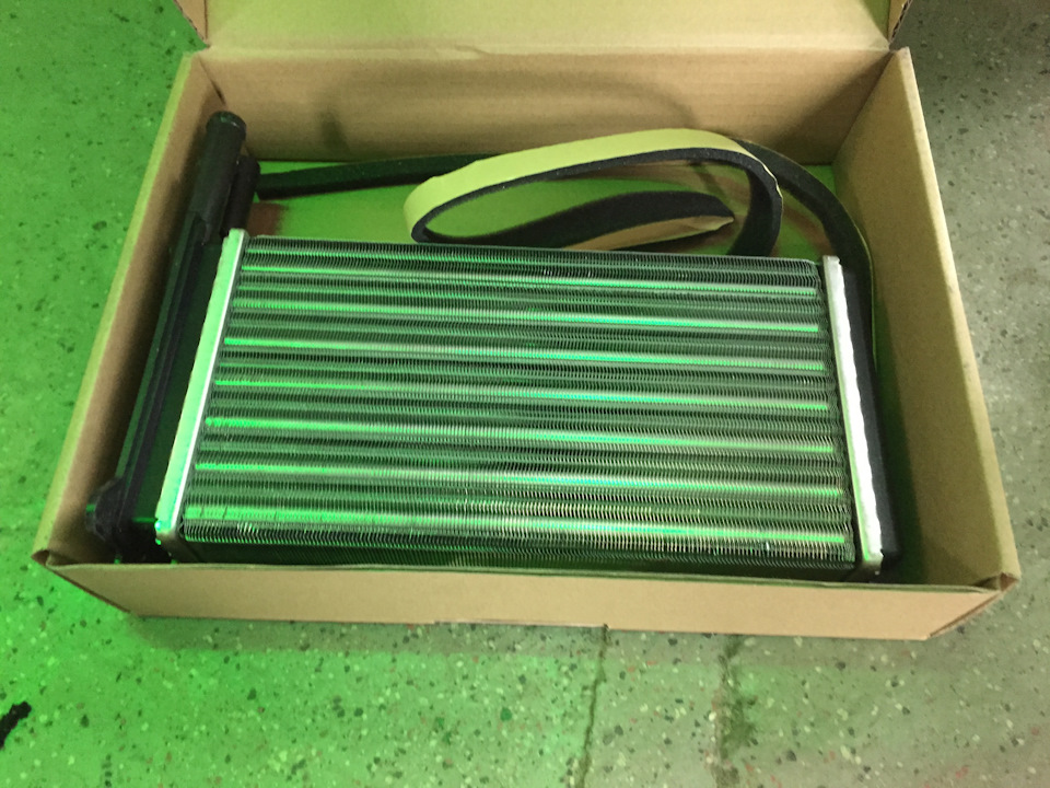 Замена радиатора печки — Ford Sierra, 1,6 л, 1991 года | своими руками ...