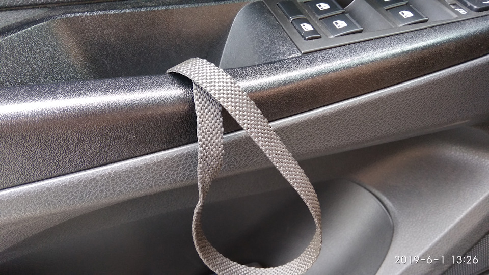 Веста Св. Доработка ограничителя водительской двери для ленивых. — Lada ...