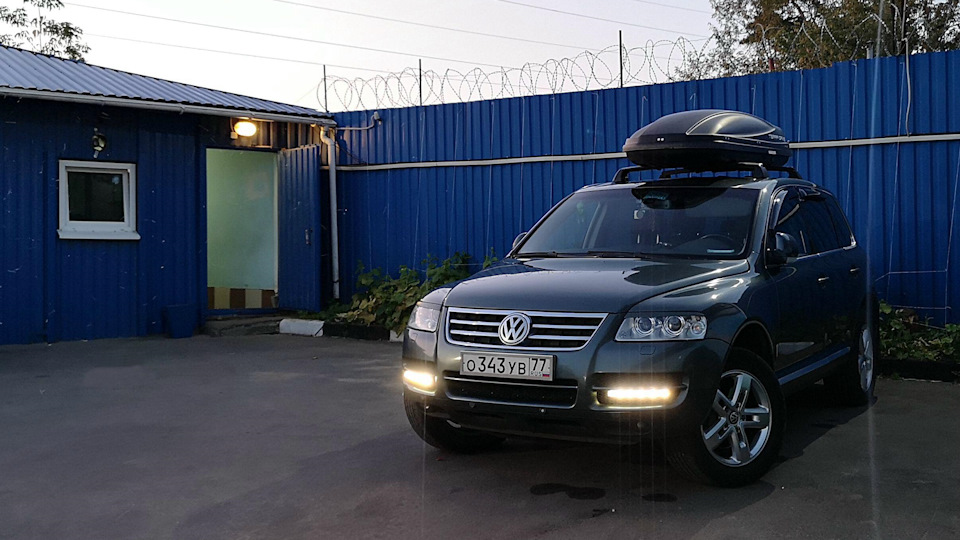 Туарег 2003 год 3.2 бензин. Покрытие матовой пленкой автомобиля тупрег3. VW Touareg 3g тюнинг.