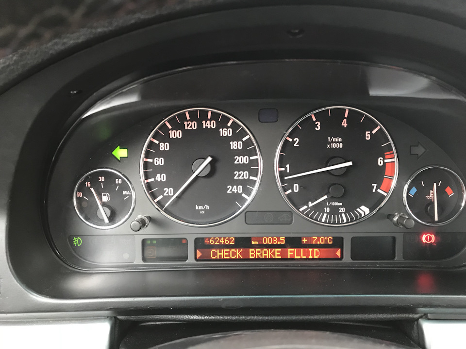 Приборы бмв е39. High приборка BMW e39. Check Brake Lights e53. Приборка пробег 103 310. Для кодировки приборной панели.