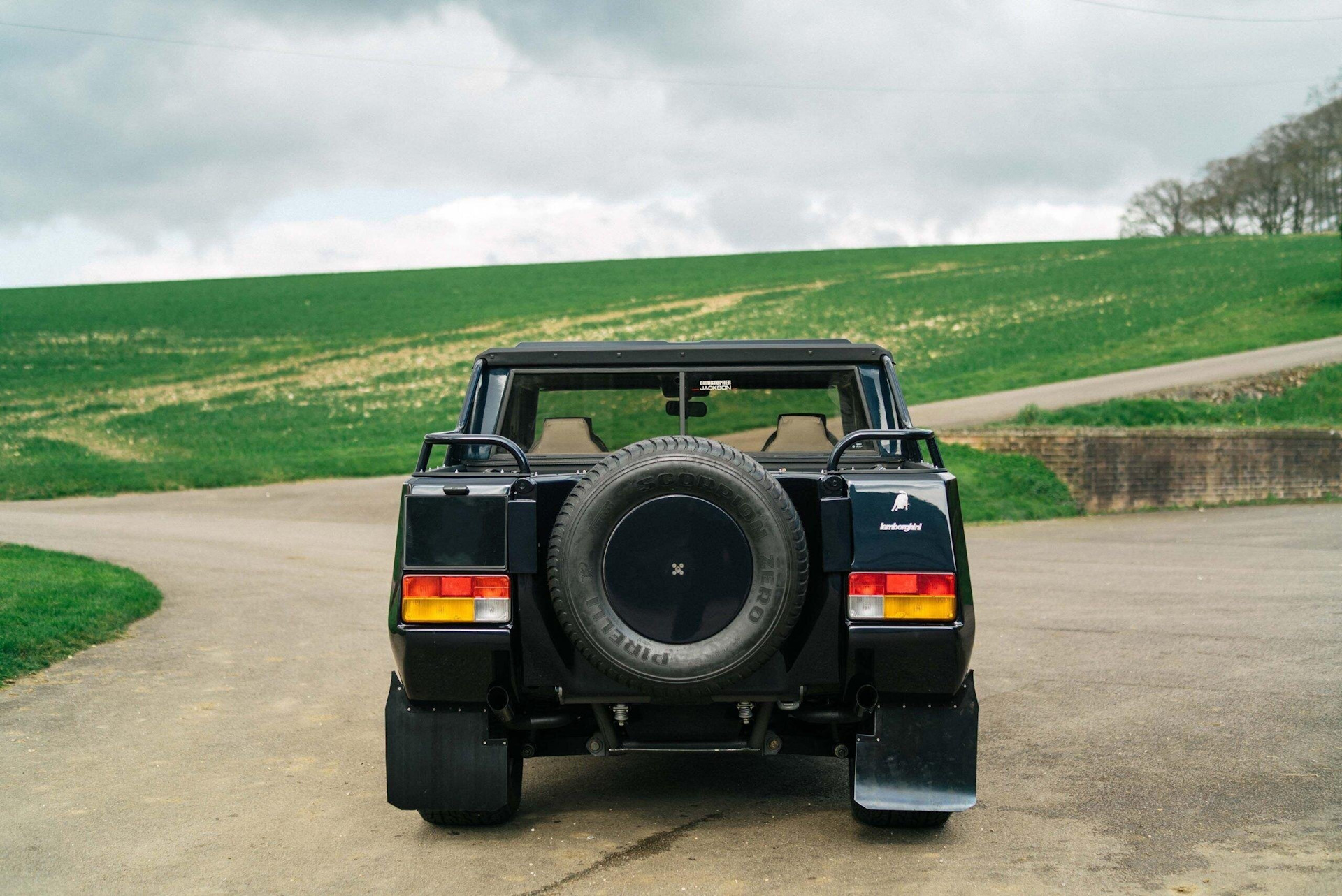 Lamborghini lm002 6x6