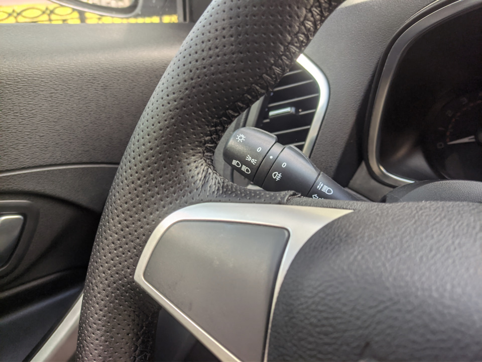 [21] Оплетка на руль от Пермь-Рулит — Lada XRAY, 1,6 л, 2019 года ...