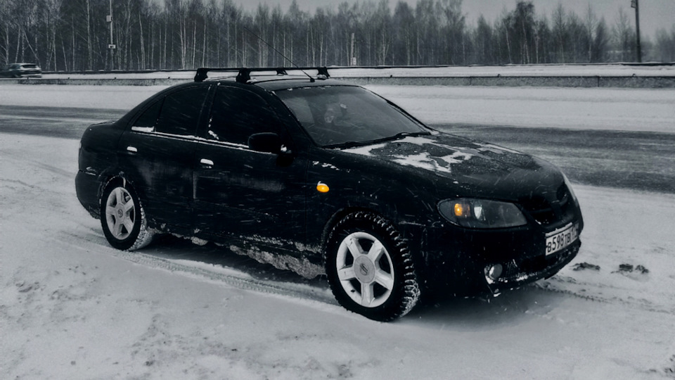 Гирлянда в машину 😂 — Nissan Almera II (N16), 1,8 л, 2005 года | просто ...