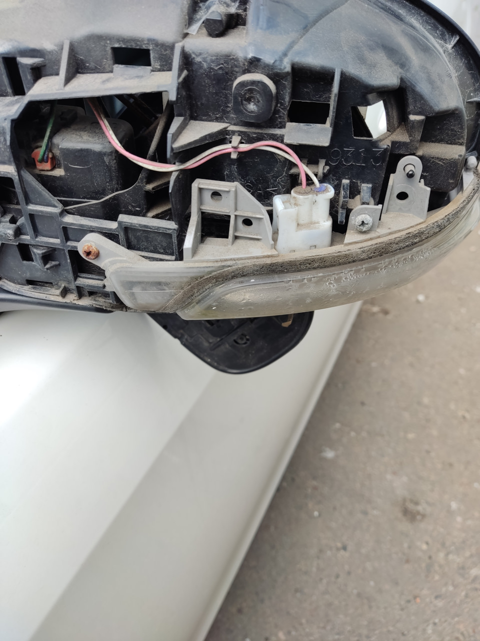 Замена повторителей поворота Камри 40 рестайлинг — DRIVE2