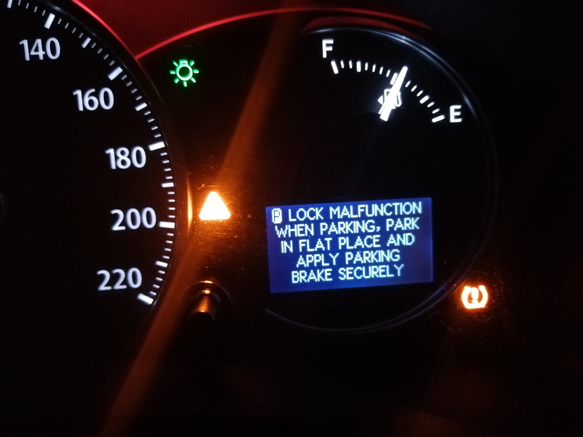 Ошибки лексус. Parking Brake Malfunction. Brake Malfunction Lexus. Ошибка Brake.